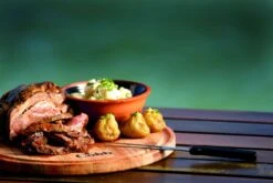 Cobb Pro Houtskoolbarbecue - Petrol -Camping Avontuur 1267 1900 250y8439 3