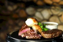 Cobb Pro Houtskoolbarbecue - Zalmrood -Camping Avontuur 1267 1900 250y8468 2