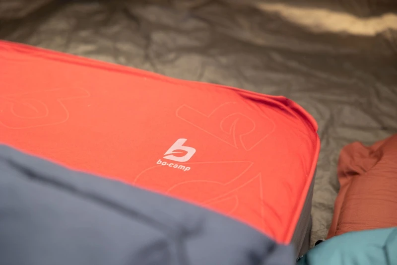 Bo-Camp Dorset Golden Zelfopblazende Slaapmat 10 Bo-Camp Dorset Golden Zelfopblazende Slaapmat - Afbeelding 10