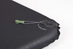 Exped SIM 3.8 LW Zelfopblazende Slaapmat 13 Exped SIM 3.8 LW Zelfopblazende Slaapmat -Camping Avontuur 1267 1900 sim black close 1