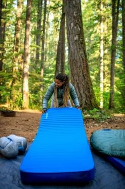 Therm-A-Rest MondoKing 3D 11.0 L Zelfopblazende Slaapmat -Camping Avontuur 1900 1267 2020 thermarest oregon 3sisters geiser 0623