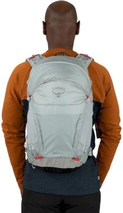 Osprey Hikelite Wandelrugzak - 26 Liter - Zilver -Camping Avontuur 1900 1900 0039 hikelite 26l s23 onbody6 silverlining 10004802