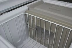 Engel MD60F-C Dual-zone Compressor Koelbox - 57 Liter 8 Engel MD60F-C Dual-zone Compressor Koelbox - 57 Liter -Camping Avontuur 1900 2849 md60fc umluftventilator detail