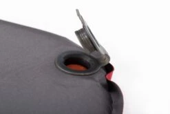 Exped SIM Comfort Duo 5 Zelfopblazende Slaapmat 12 Exped SIM Comfort Duo 5 Zelfopblazende Slaapmat -Camping Avontuur 6184 sim comfort valve open 5472x3648