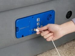 Bestway AlwayzAire Comfort Luchtbed - Queensize - Ingebouwde Elektrische Pomp -Camping Avontuur 900 1200 67706 8