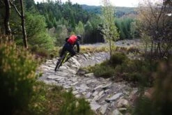 Osprey Syncro Daypack -12 Liter - Zwart -Camping Avontuur osprey syncro 1 2